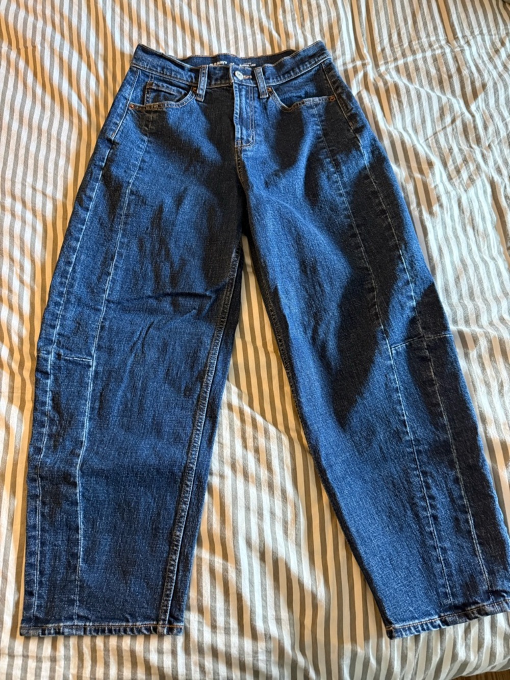 Barrel jeans